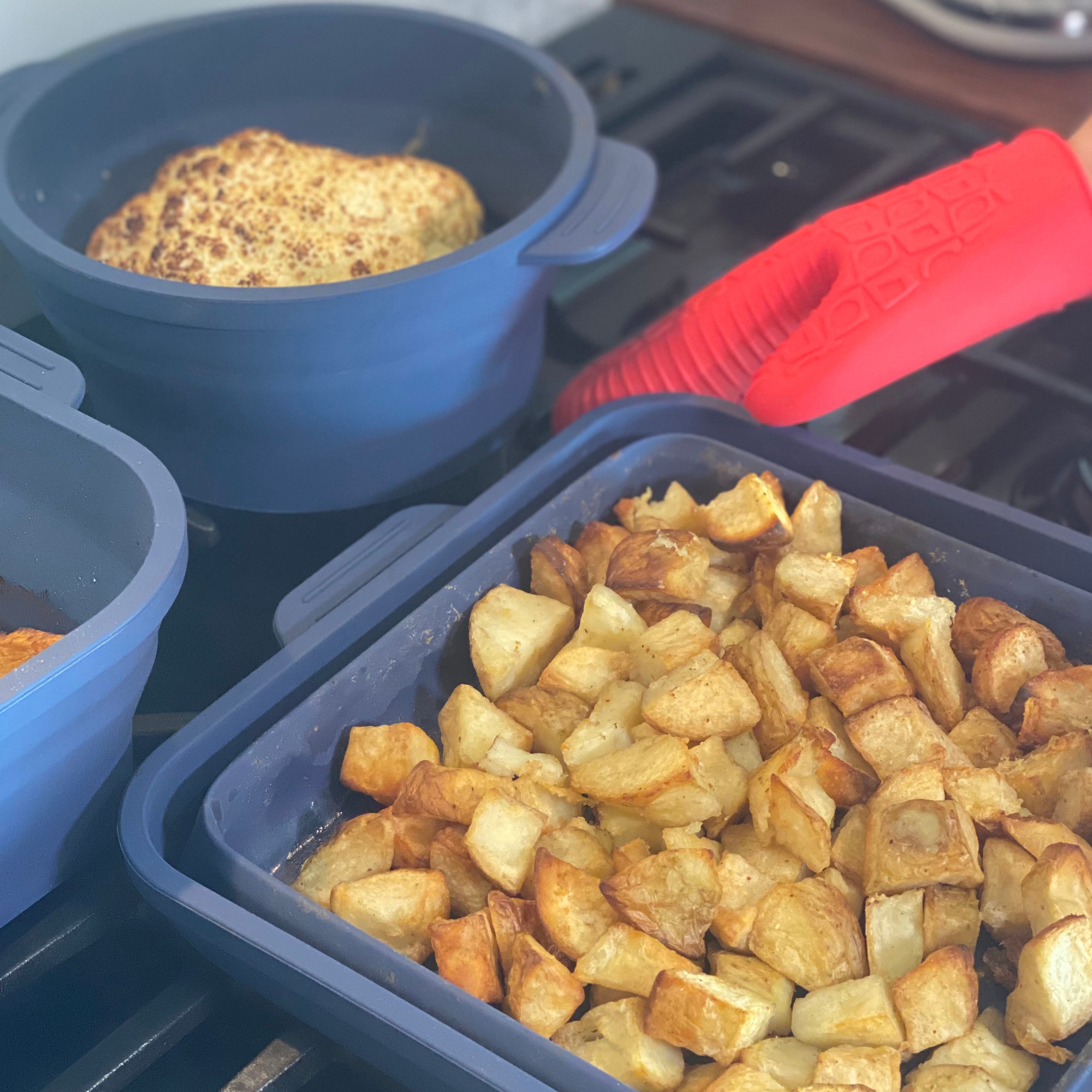 ALL SIZES Ovenware Set (8-pc) with FREE Oven Mitts